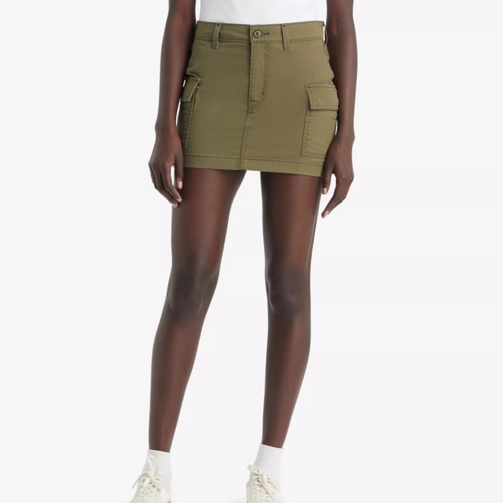 LEVI’S ‘94 CARGO TWILL MINI SKIRT Olive Green Waist 30 Snap Cargo Pockets